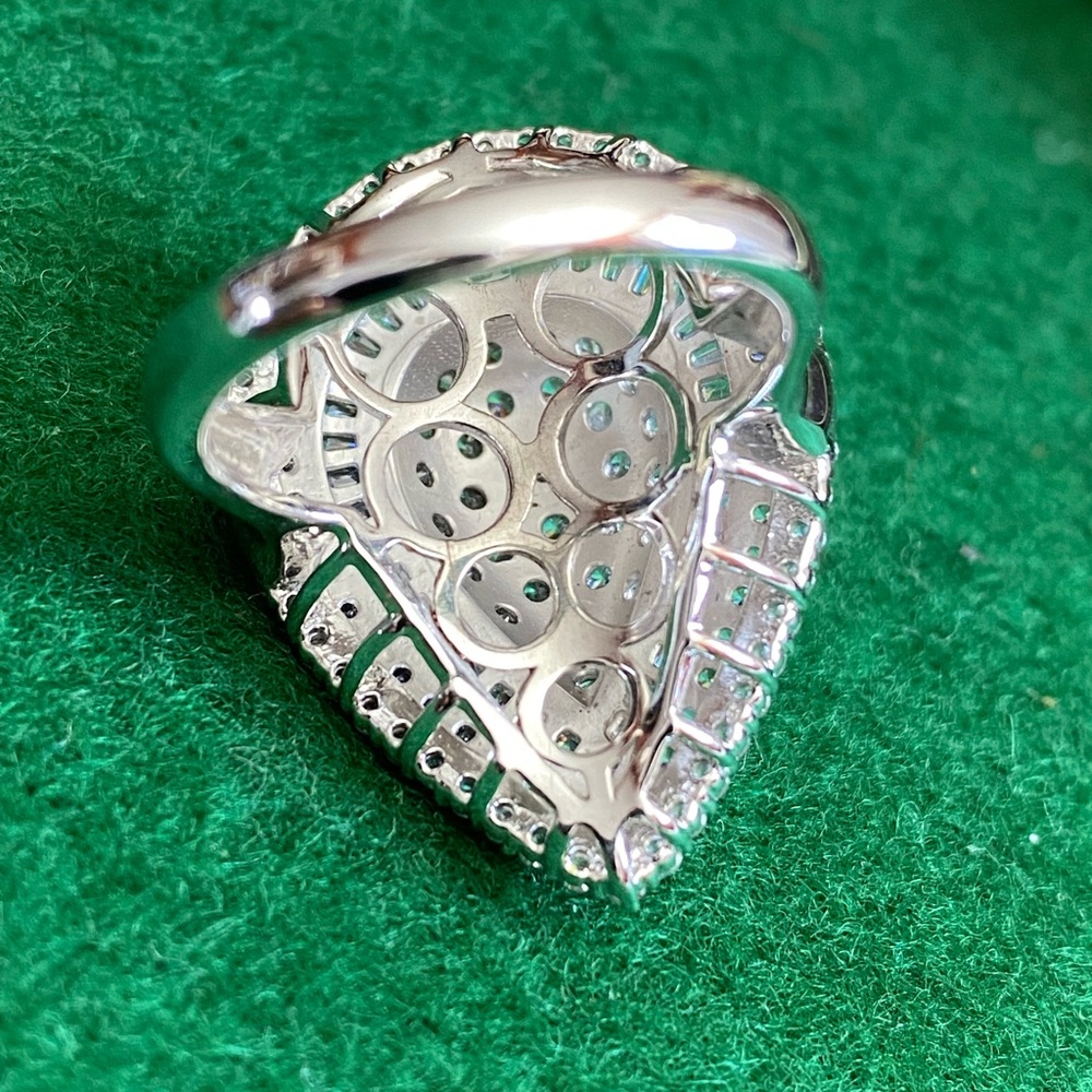 ROSS SIMONS 925 Sterling Silver 4.00 ct. t.w. Round & Baguette CZ Ring Size 9 - Picture 8 of 17
